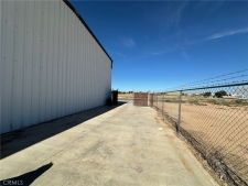 Listing Image #2 - Industrial for lease at 13535 Pawnee Road 6, Apple Valley CA 92308