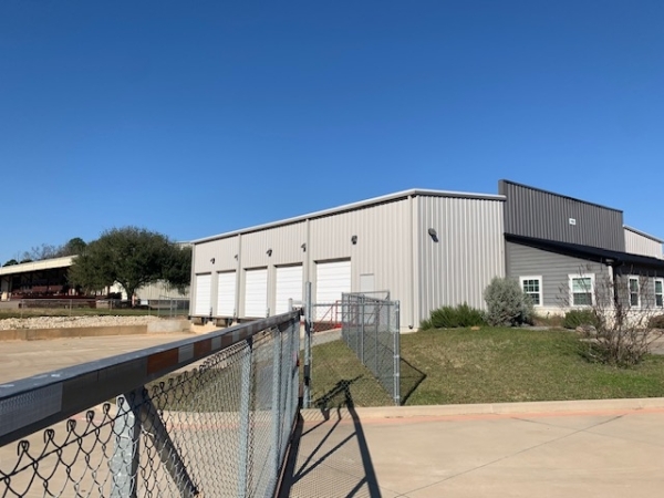 Listing Image #3 - Others for lease at 103 Warehouse Dr., Kilgore TX 75662