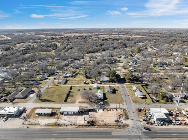 Listing Image #1 - Industrial for lease at 1216 New Dallas Hwy, Bellmead TX 76705