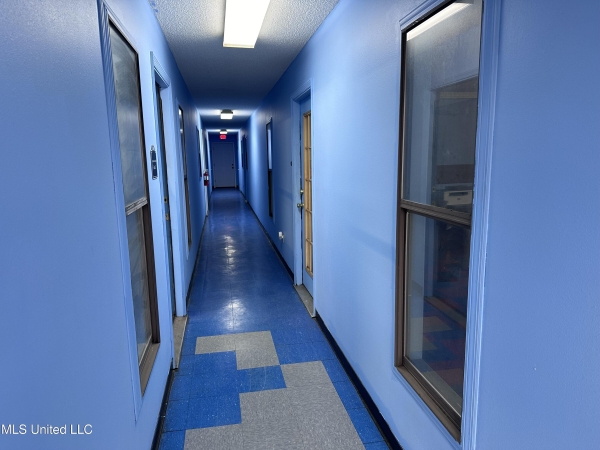 Listing Image #2 - Office for lease at 4019 2nd Street, Moss Point MS 39563
