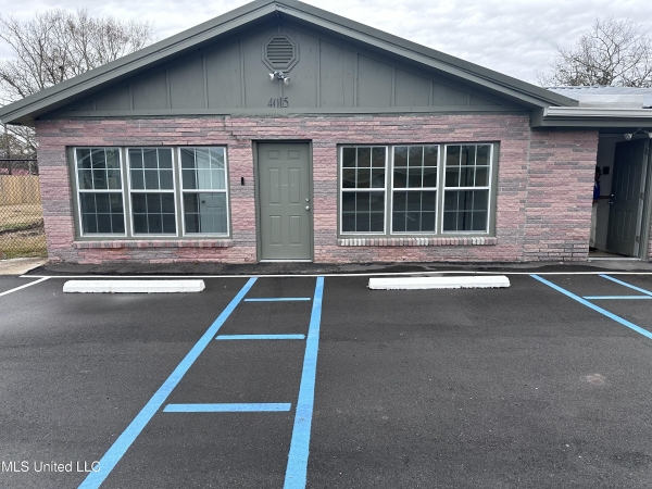Listing Image #1 - Office for lease at 4015 2nd Street, Moss Point MS 39563