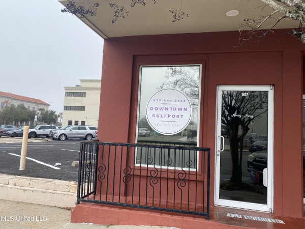 Listing Image #2 - Retail for lease at 1317 24th Avenue, Gulfport MS 39501