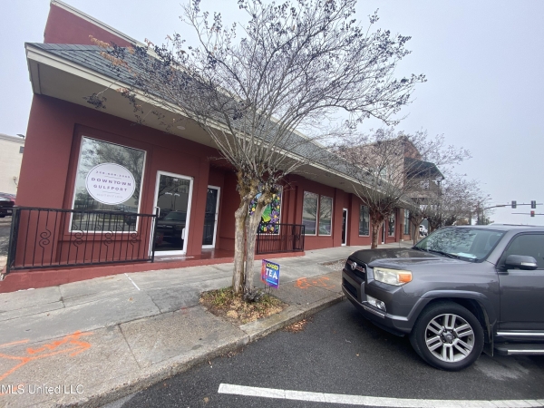 Listing Image #3 - Retail for lease at 1317 24th Avenue, Gulfport MS 39501