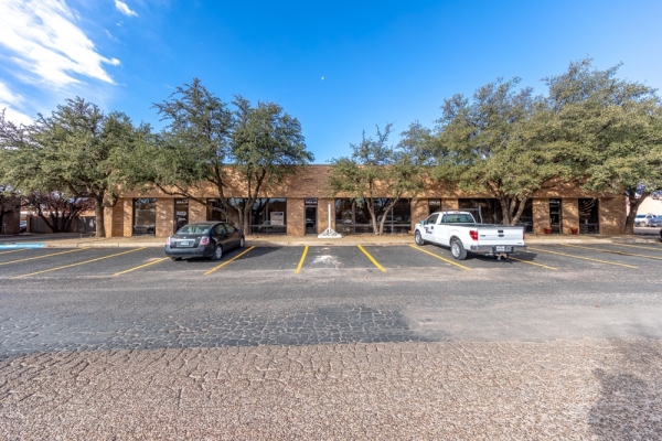 Listing Image #1 - Office for lease at 3330 70th Street, Lubbock TX 79413