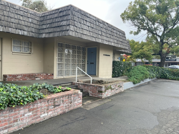 Listing Image #1 - Office for lease at 5900 Wedgewood Ave, Carmichael CA 95608