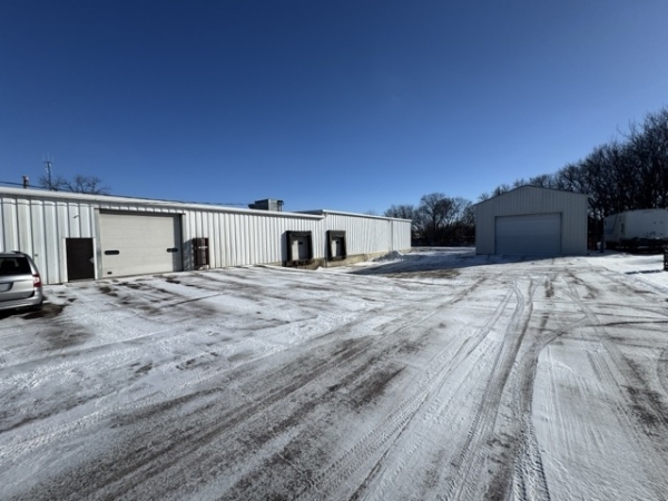 Listing Image #1 - Industrial for lease at 235 Sharon St W, Le Center MN 56057