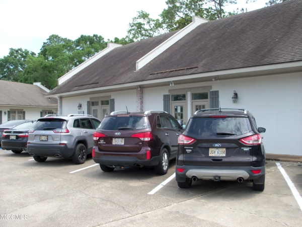 Listing Image #1 - Office for lease at 419 Security Square, Gulfport MS 39507