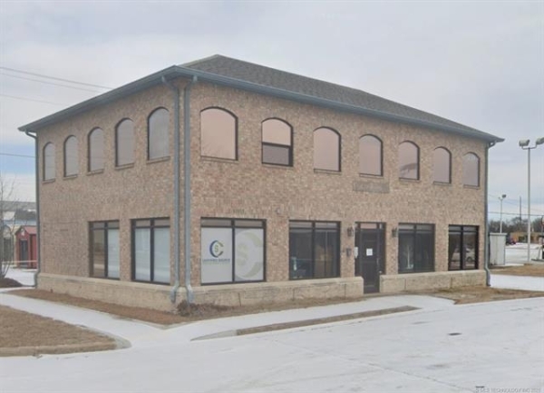 Listing Image #3 - Office for lease at 223 S Lynn Riggs Boulevard, Claremore OK 74017