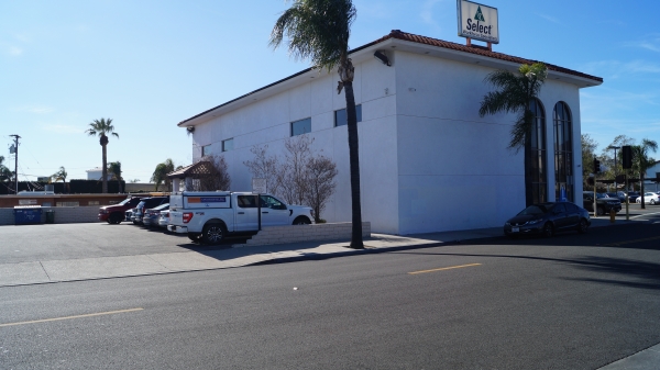 Listing Image #2 - Office for lease at 400 SAN FERNANDO MISSION BLVD, San Fernando CA 91340