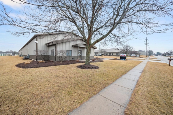 Listing Image #3 - Others for lease at 435 Borden Avenue, Sycamore IL 60178