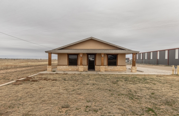 Listing Image #1 - Office for lease at 5914 County Road 6300, Lubbock TX 79416