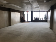 Listing Image #2 - Retail for lease at 2323 N 2nd Street, Clinton IA 52732