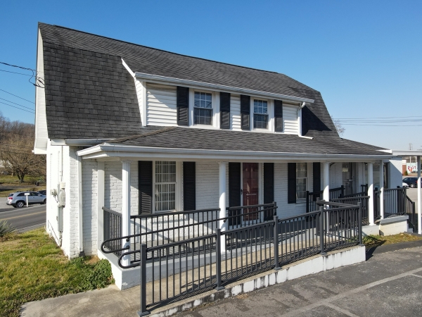Listing Image #1 - Office for lease at 1616 Blountville Blvd, Blountville TN 37617