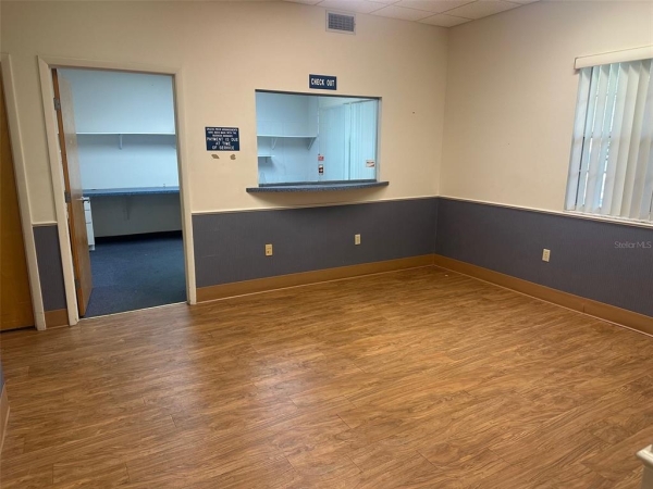 Listing Image #3 - Office for lease at 4611 NW 53rd Avenue, Gainesville FL 32653