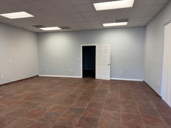 Listing Image #2 - Office for lease at 927 Beville Road, South Daytona FL 32119