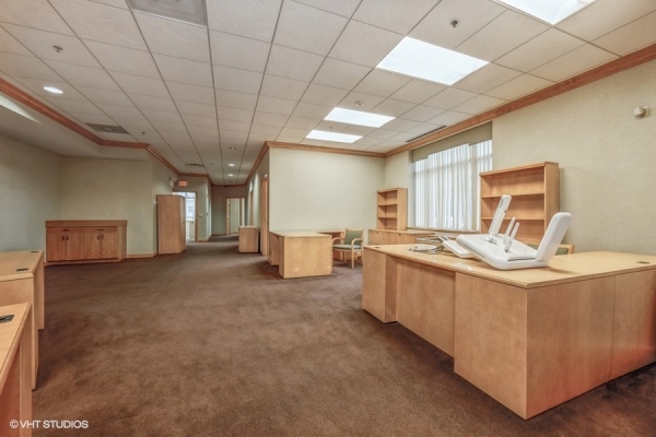 Listing Image #2 - Office for lease at 2019 Dean St, Saint Charles IL 60174