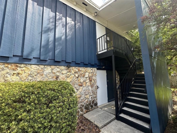 Listing Image #2 - Office for lease at 1425 NW 6th Street , 200, Gainesville FL 32601