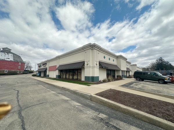 Listing Image #1 - Office for lease at 1808 Round Barn, Chamapign IL 61821