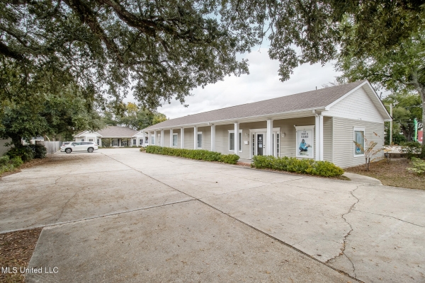 Listing Image #3 - Retail for lease at 2170 E Pass Road, Gulfport MS 39507