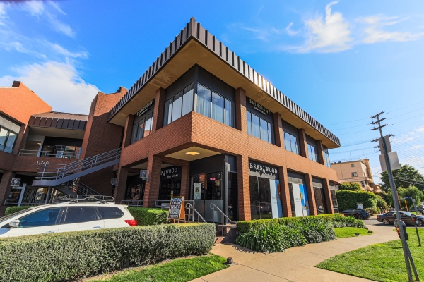 Listing Image #1 - Retail for lease at 11740 San Vicente Blvd Suite 208, Los Angeles CA 90049