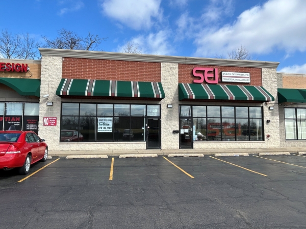 Listing Image #1 - Retail for lease at 123 W. 159th Street, Harvey IL 60426