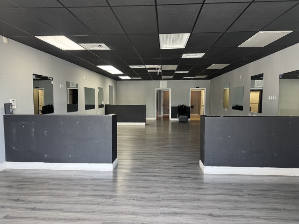 Listing Image #4 - Retail for lease at 302 SW Tulip Blvd, Unit B, Port St. Lucie FL 34953