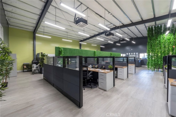 Listing Image #3 - Industrial for lease at 2075 N Twin Oaks Valley Road, San Marcos CA 92069