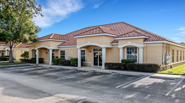 Listing Image #2 - Office for lease at 1040 E Brandon Blvd, Brandon FL 33511