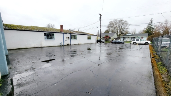 Listing Image #2 - Industrial for lease at 2060 Warner St NE, Salem OR 97301