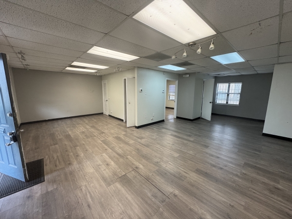Listing Image #1 - Office for lease at 550 N Balmoral Circle #305, Jacksonville FL 32218
