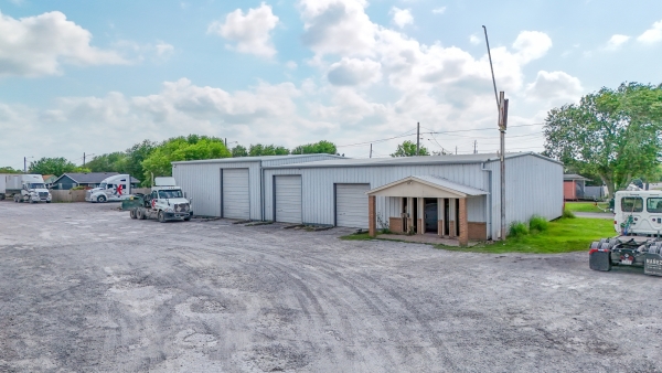 Listing Image #3 - Industrial for lease at 6918 Padre Blvd, Brownsville TX 78521