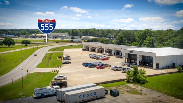 Listing Image #2 - Office for lease at 2929 S Caraway Suite 8, Jonesboro AR 72401