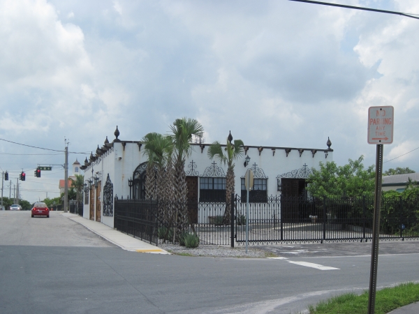 Listing Image #2 - Retail for lease at 101 NE 1st Street, Dania Beach FL 33004