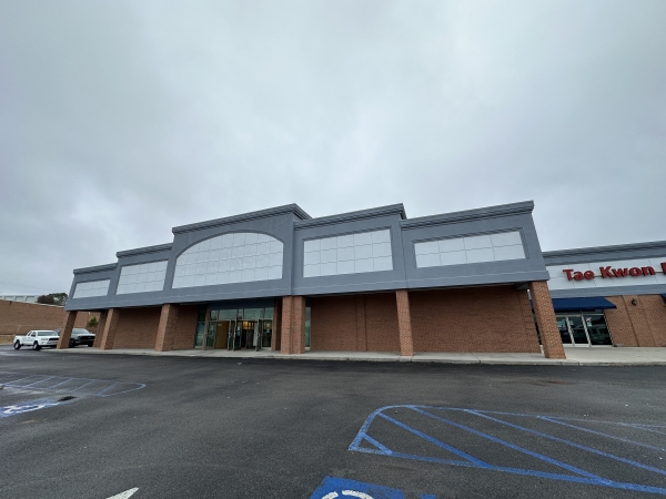 Listing Image #1 - Shopping Center for lease at 106 Pearl Dr, Lafayette GA 30728