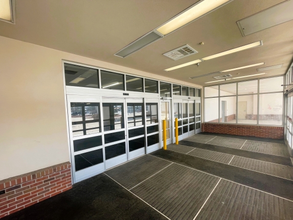 Listing Image #2 - Retail for lease at 1712 S Garfield Ave, Traverse City MI 49686