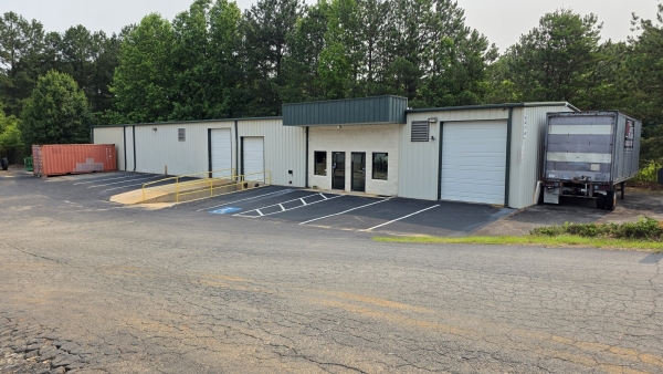 Listing Image #1 - Industrial for lease at 3620 North Pkwy, Cumming GA 30040