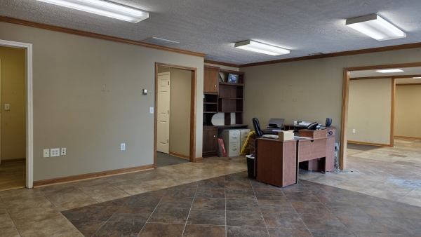 Listing Image #3 - Industrial for lease at 3620 North Pkwy, Cumming GA 30040