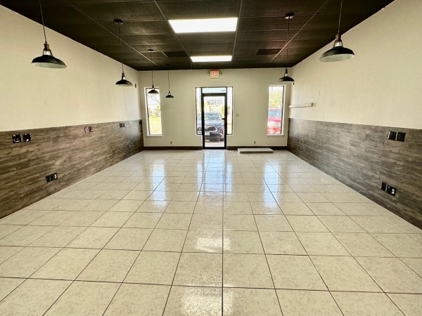 Listing Image #3 - Retail for lease at 1605 E Griffin Parkway Suite C, Mission TX 78572