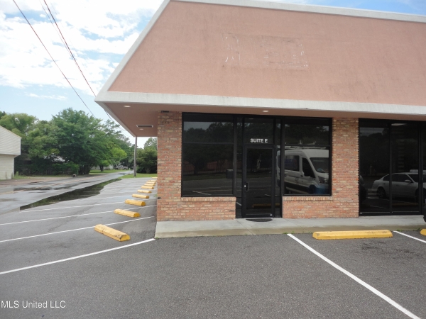 Listing Image #2 - Retail for lease at 1711 Market Street Street, Pascagoula MS 39567