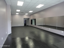 Listing Image #3 - Retail for lease at 1711 Market  (suite E) Street, Pascagoula MS 39567