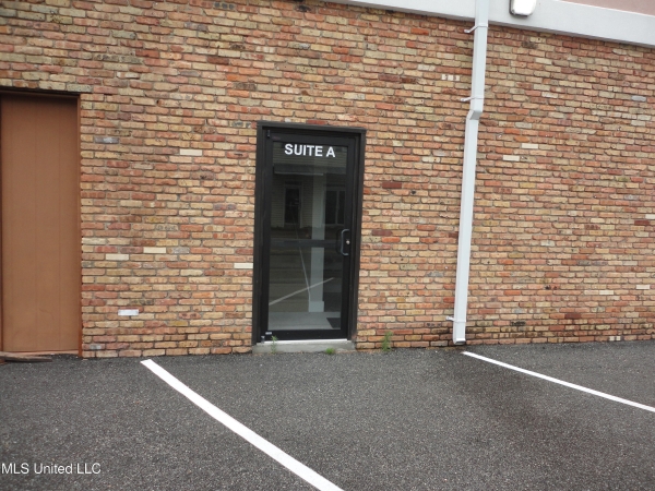 Listing Image #2 - Retail for lease at 1711 Market (suite A) Street, Pascagoula MS 39567