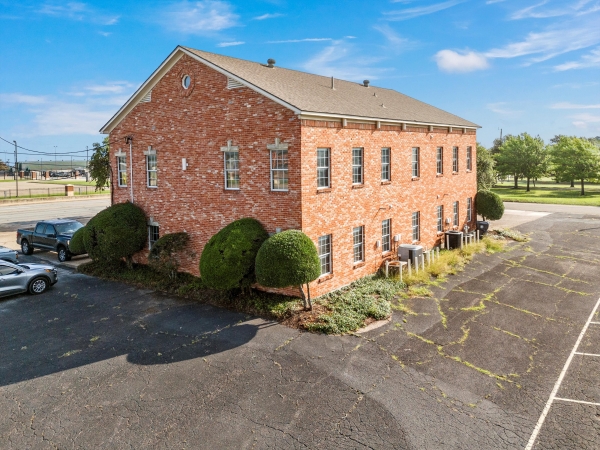Listing Image #2 - Office for lease at 4600 Bosque Blvd, Suite 2B, Waco TX 76710