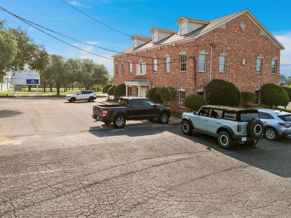 Listing Image #3 - Office for lease at 4600 Bosque Blvd, Suite 2B, Waco TX 76710