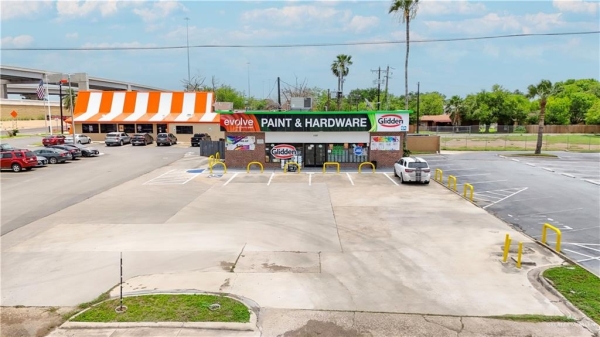 Listing Image #2 - Retail for lease at 1100 N Cage Blvd, Pharr TX 78577