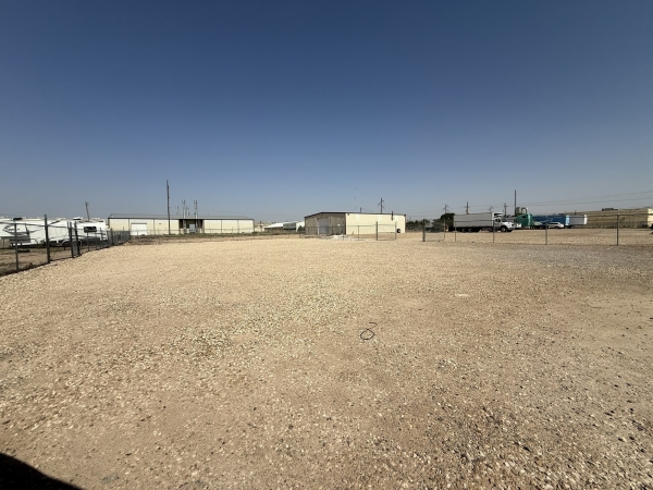 Listing Image #3 - Industrial for lease at 906 E 66th, Lubbock TX 79404
