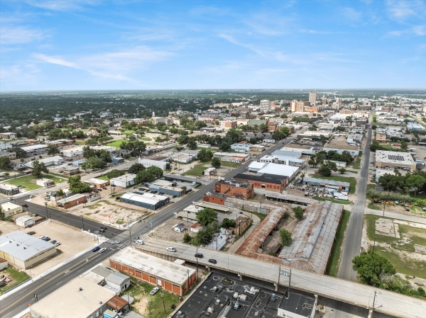 Listing Image #3 - Industrial for lease at 1702 Franklin Ave, Waco TX 76701