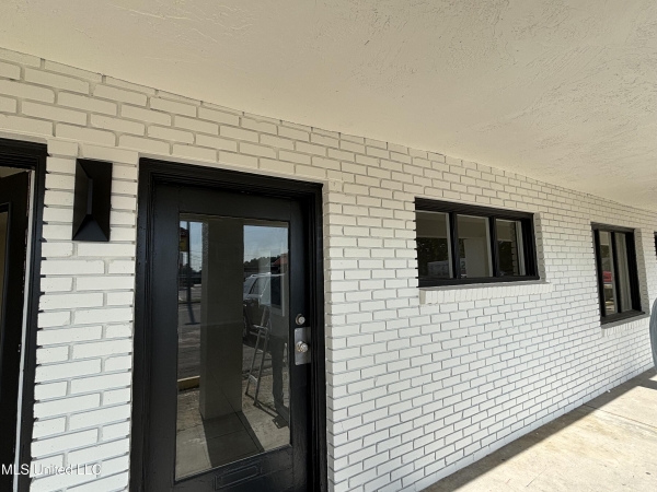 Listing Image #2 - Retail for lease at 200 Pass Road, Gulfport MS 39507
