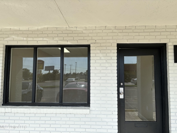 Listing Image #1 - Retail for lease at 200 Pass Road, Gulfport MS 39507
