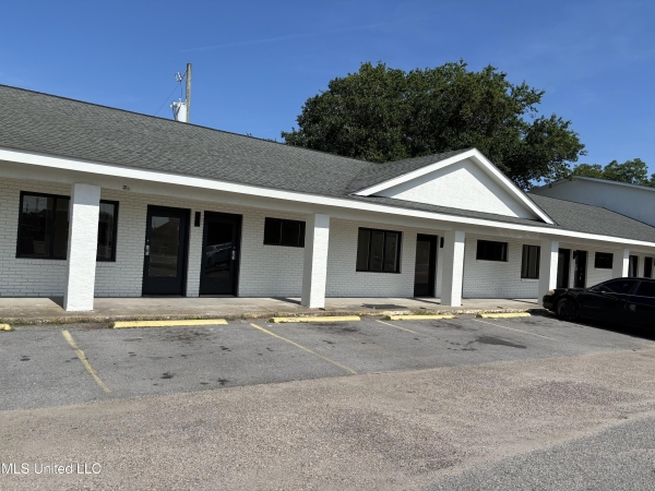 Listing Image #1 - Retail for lease at 200 Pass Road, Gulfport MS 39507