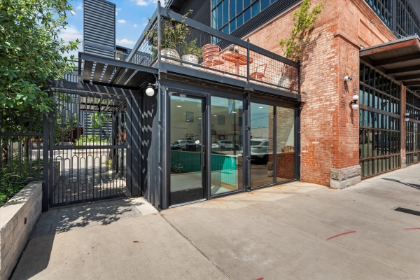 Listing Image #1 - Retail for lease at 319 S 4th St, C-3, Waco TX 76701
